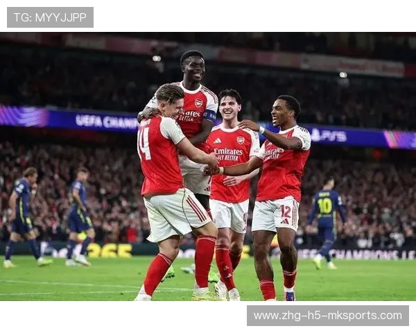 阿森纳坚持原有战术，力求保持长期稳定的高水平表现，阿森纳曾经的最强阵容